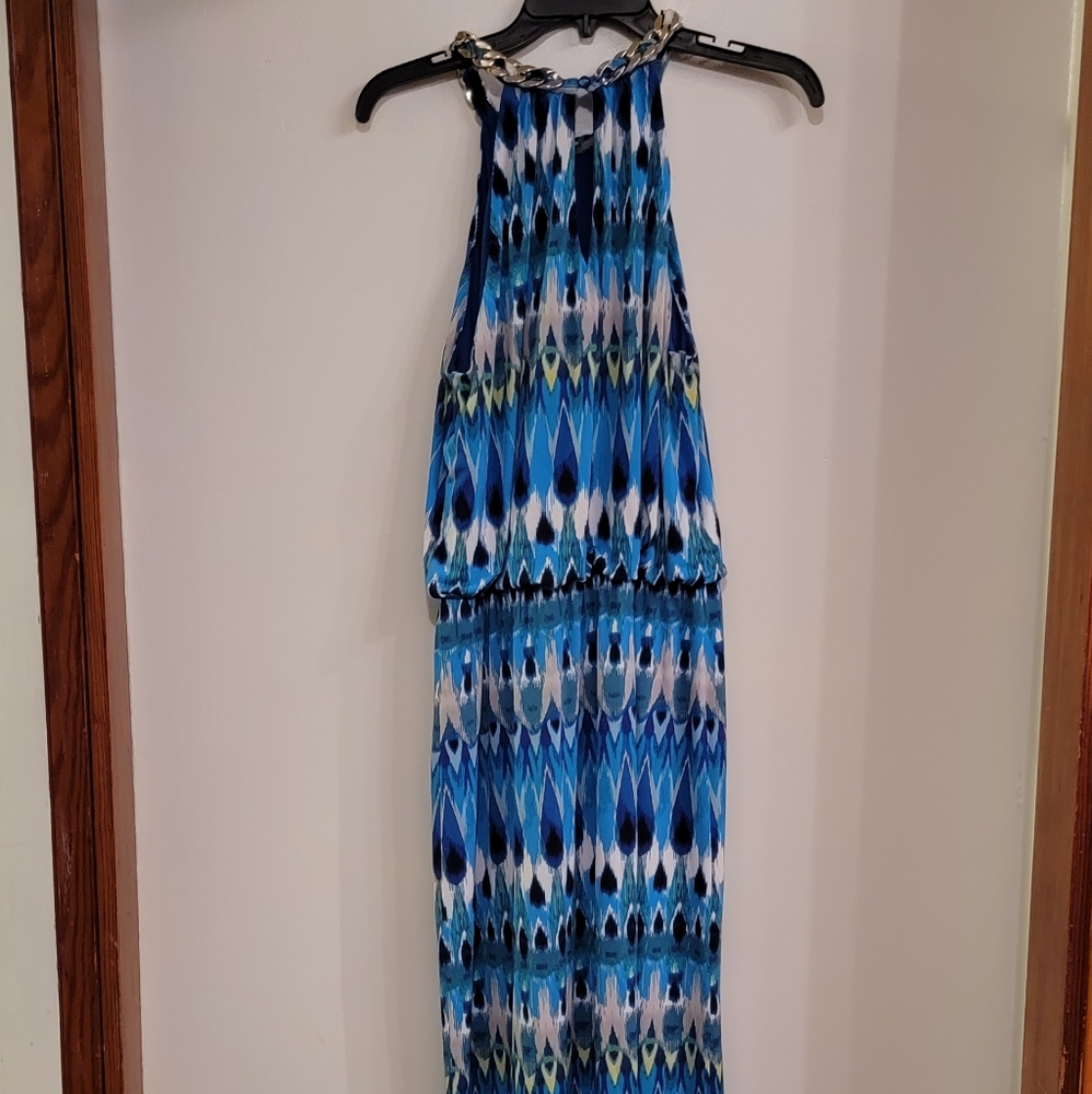 Sleeves dress